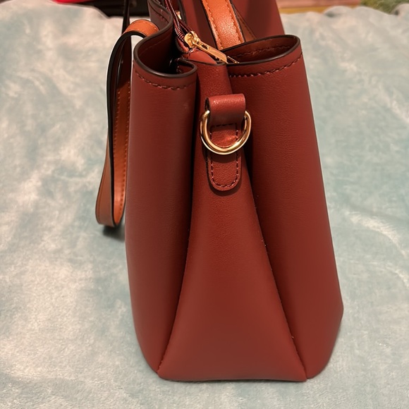 A brown maroon color purse - Picture 6 of 6